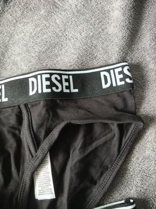 Diesel set 3 chiloți bărbați culoare negru cu logo mic mărimea M noi originali