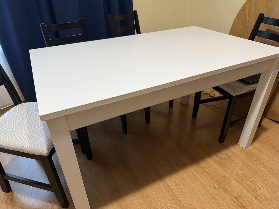 Разтегателна бяла маса