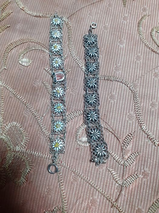 Бижутерия    автентична