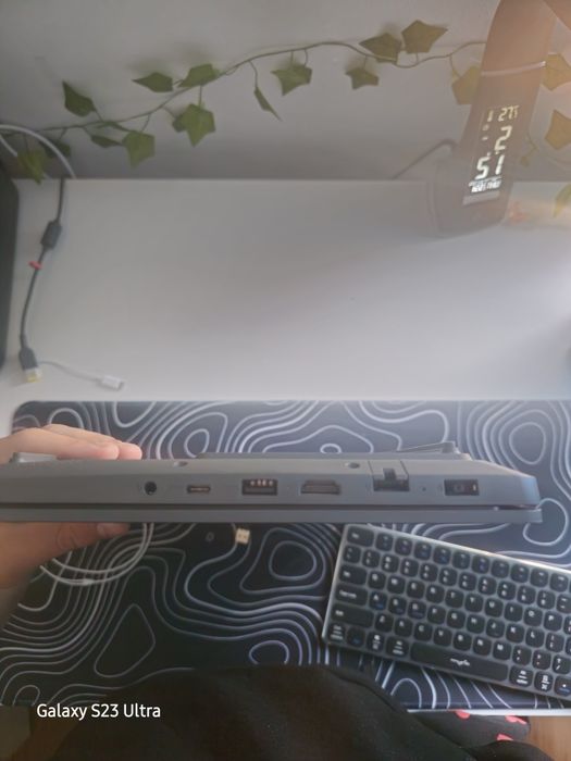 Laptop lenovo RTX 4050 ,16 gb RAM