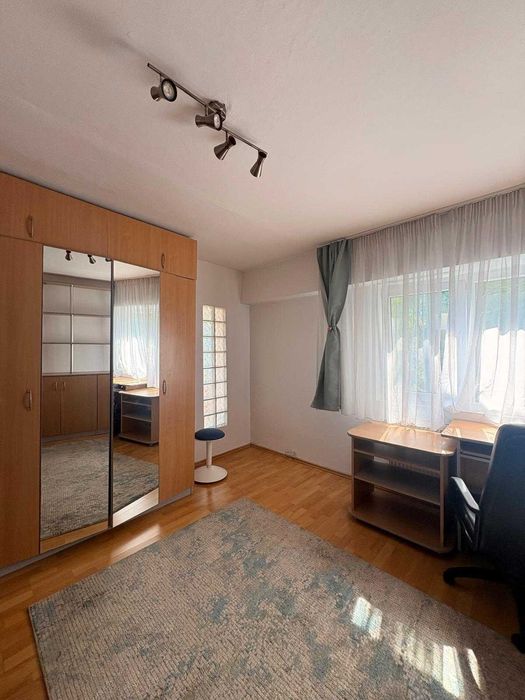 Inchiriez apartament 1 camera