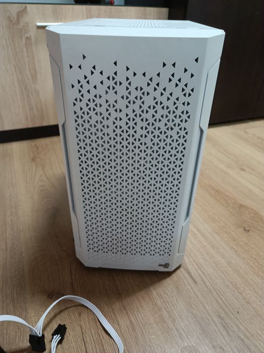 Геймърска кутия Deepcool ch160