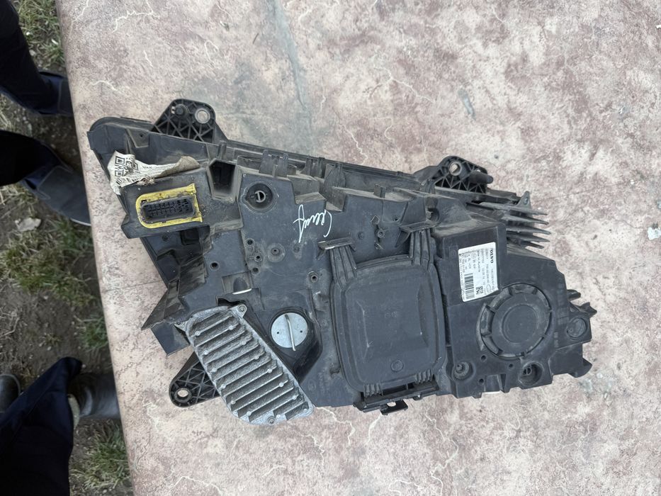 Фара на Volvo вольва