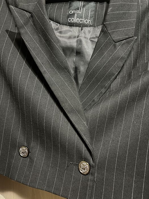 Късо сако, Черно