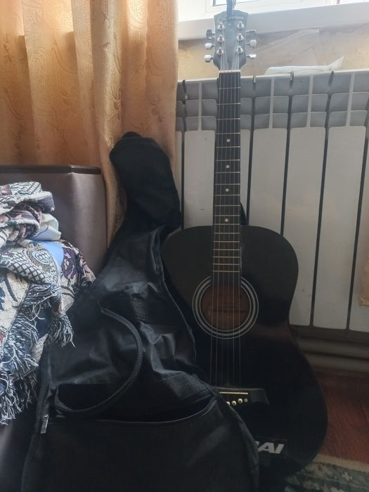 Продам хорошую гитару