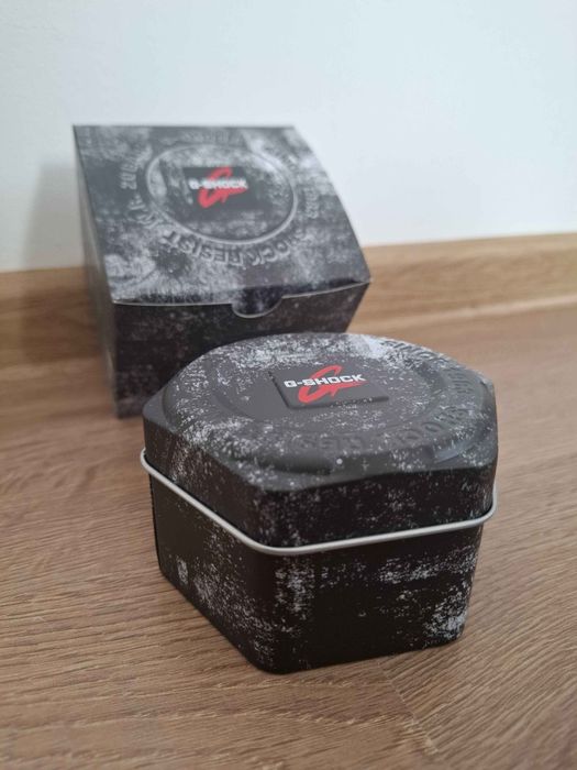 Casio G-Shock GA-2100 Custom Black Transparent & Gradient Glass