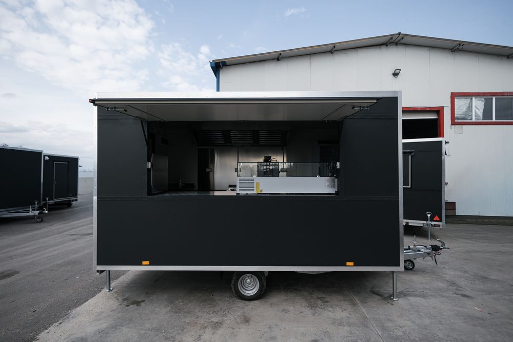 Rulota Fast Food Shaorma Kebab Grill Complet Utilata Premium, Rate, Street Food Truck Profesional Rulote Comerciale Complet Echipate In Stoc