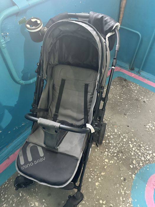 Коляска прогулочная