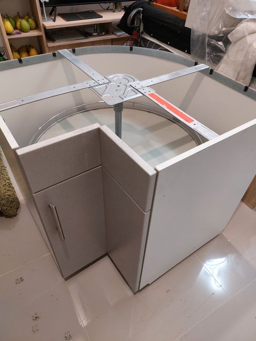 Carusel bucatarie rotativ  de colt