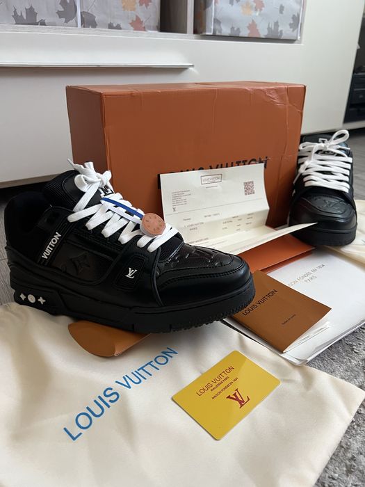 lv trainer black