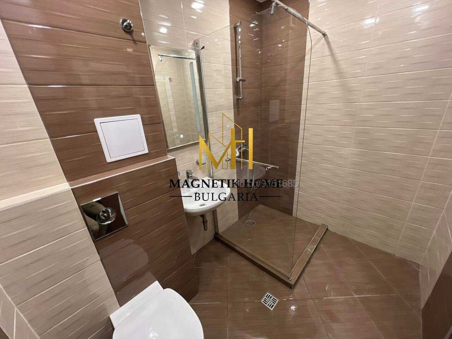 Модерен двустаен апартамент с паркомясто до х-л Мираж в ж.к. Славейков