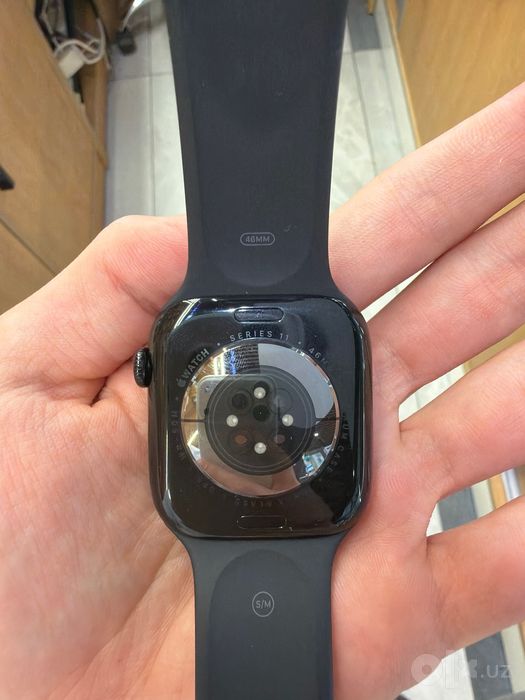 watch 11/46 jet black