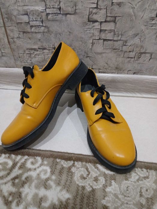 Дамски обувки ..