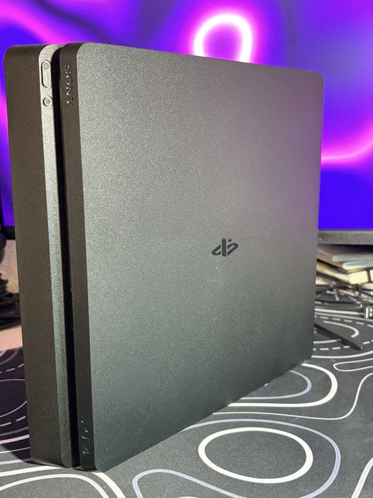PlayStation 4 Slim 1TB + игры