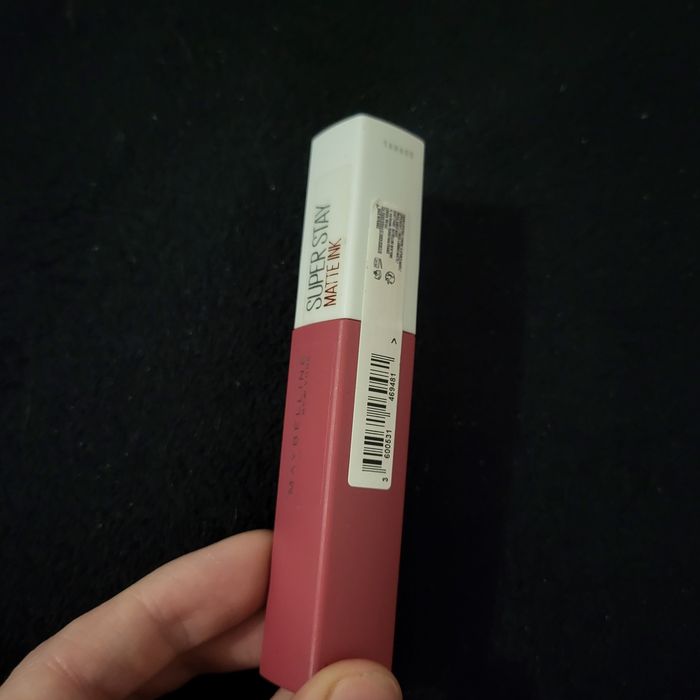 Продам помаду maybelline