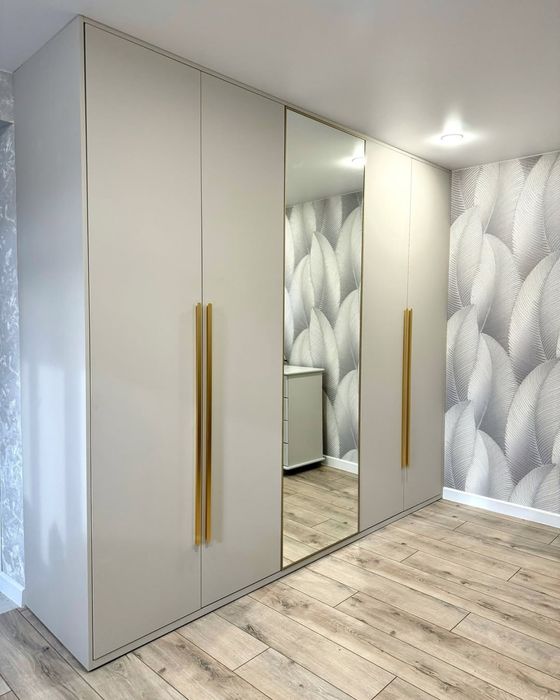 Прихожки и шкафы в прихожую на заказ