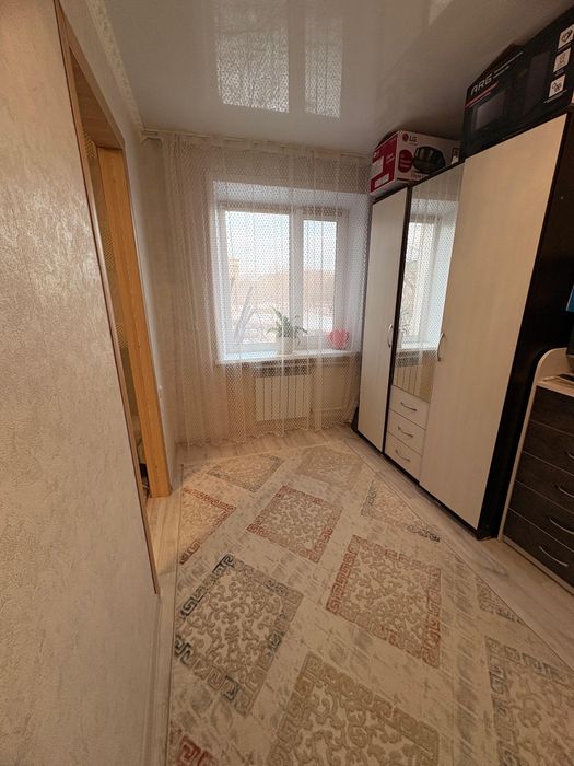 Продается срочно  2-х комнатная квартира , район площади