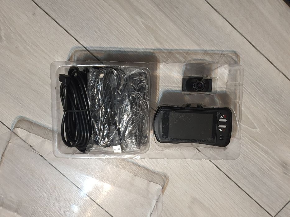 Двухкамерный регистратор