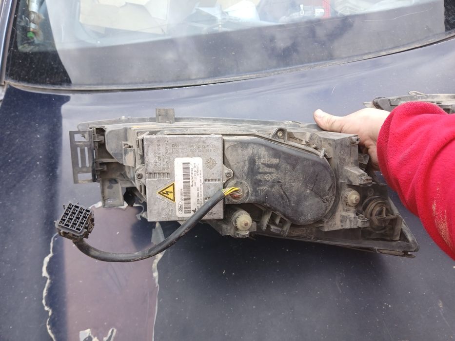 Faruri ford focus mk2