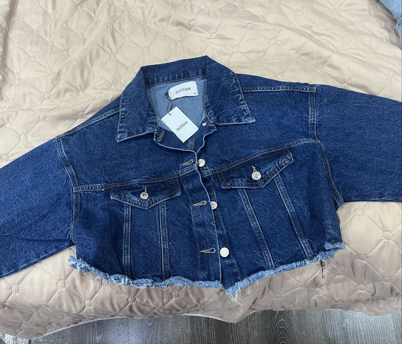 Чисто ново дънково яке