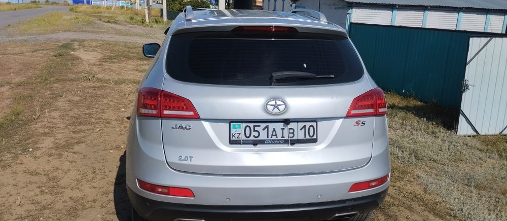 Продам jac s 5 ,2016 года