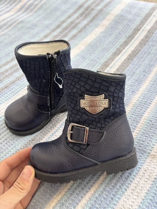 Продам теплые ботиночки