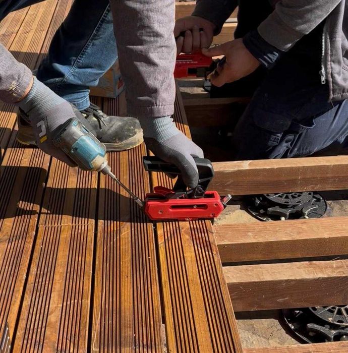 Pardosea exterior pin/Deck pin tratat in autoclava.