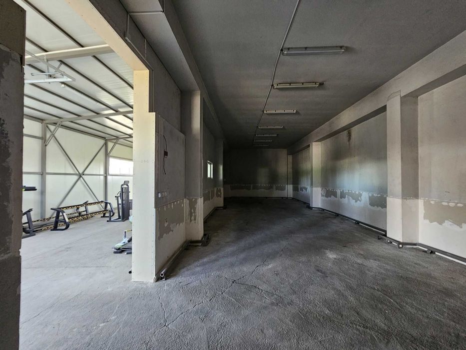 Дава се под наем Склад в с. Стряма, Област Пловдив - 1500 кв.м за 4500 € - Снимка #5