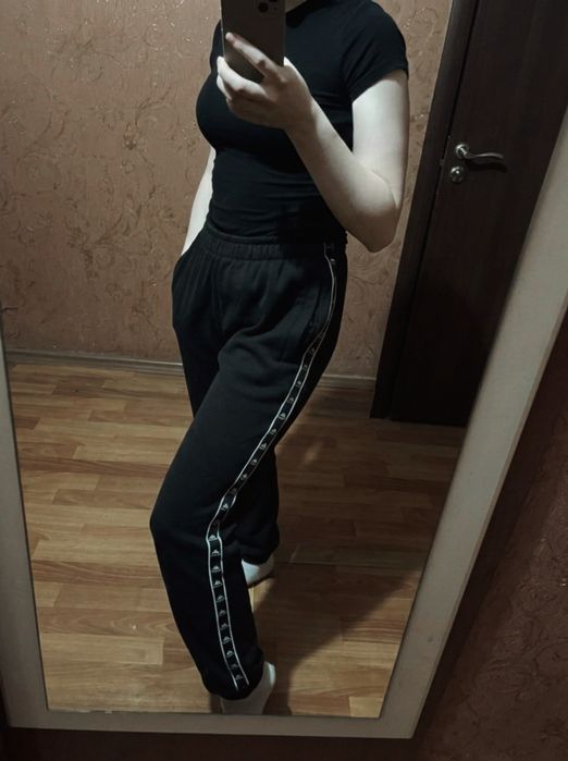 Два пакета с женской одеждой