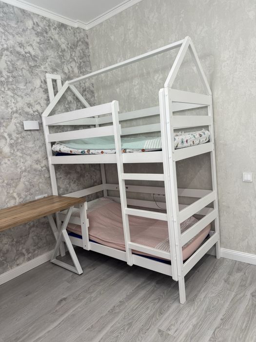 Продам двухъярусную кровать