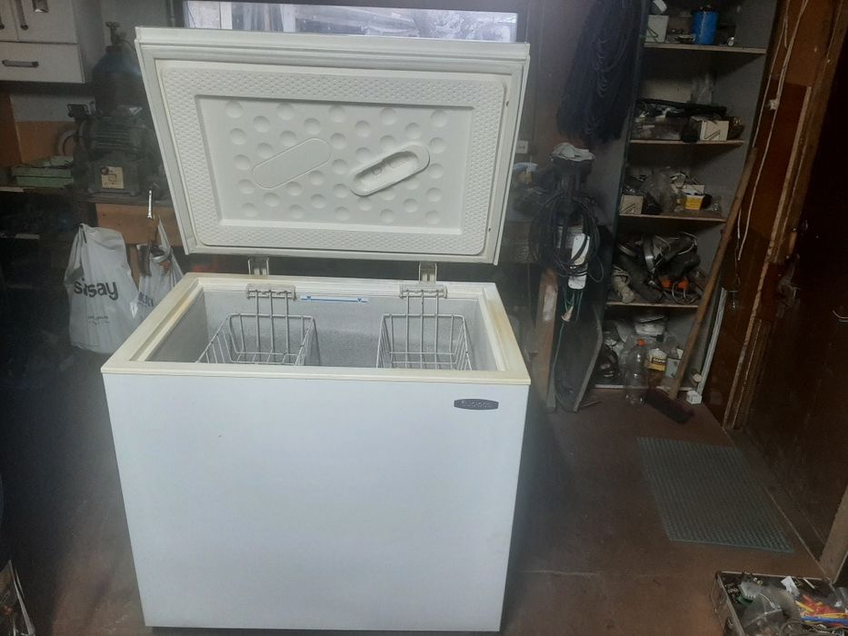 Продам морозильную камеру