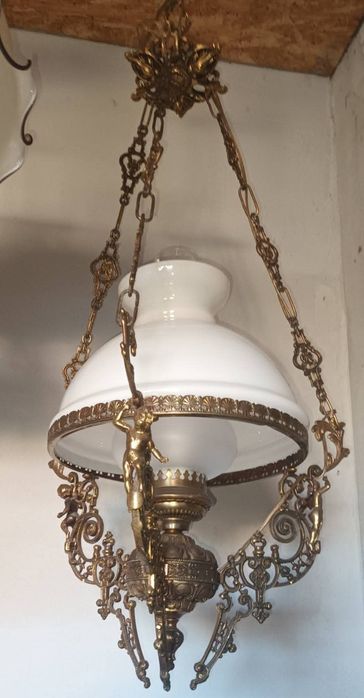 Superbă lampa tip opalină din bronz masiv În stilul Baroc,piesa cu o l