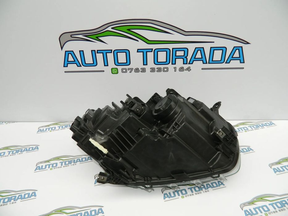 Far stanga Dacia Duster 2 facelift an 2021 2022 2023 2024 cod 260605549R
