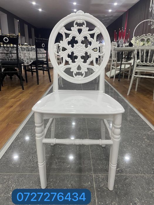 Scaune CHIAVARI 41 LEI+tva