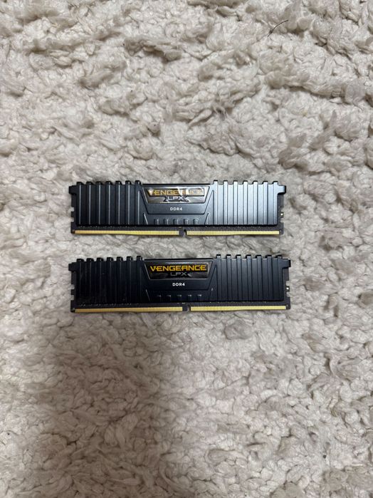 Memorie Corsair Vengeance LPX 2x8GB, DDR4, 2666MHz, CL 16, 1.2V, Black
