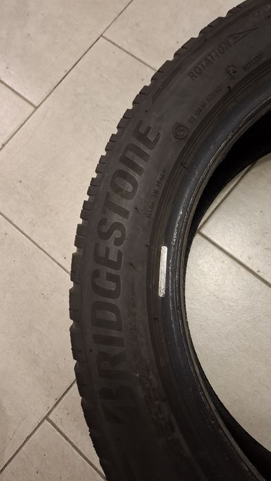 Единична зимна гума Bridgestone 205 55 17