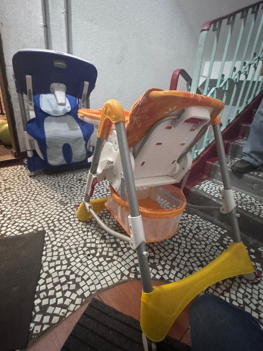 Стульчики для кормления digbaby