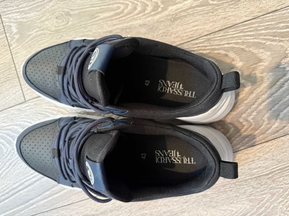 TRUSSARDI marimea 43