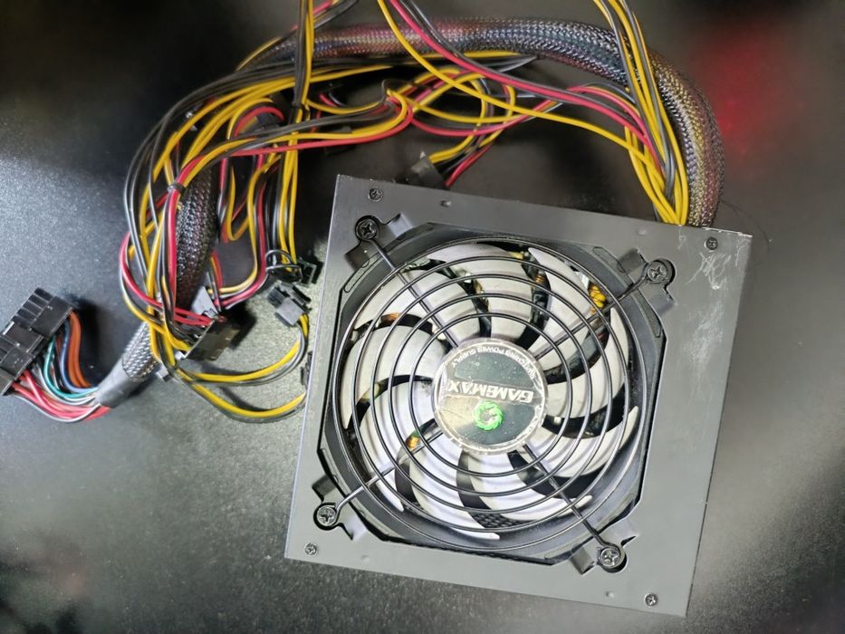 продам блок питания Game Max GM-500 500W
