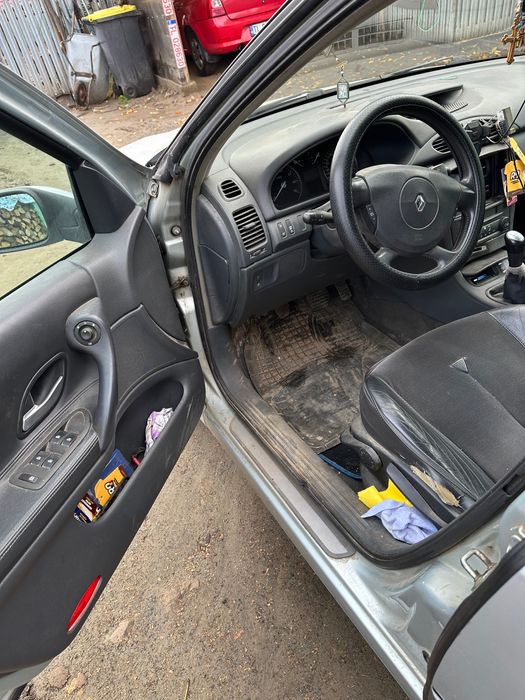 Vând Renault Laguna break 2004