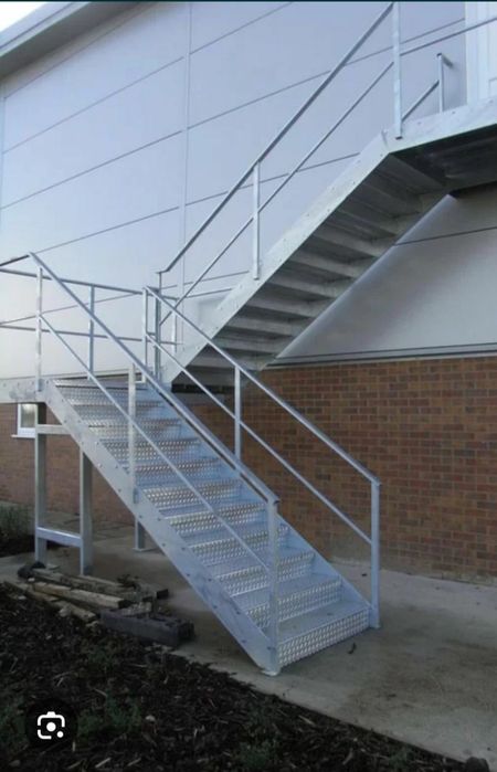 Scari zincate metalice