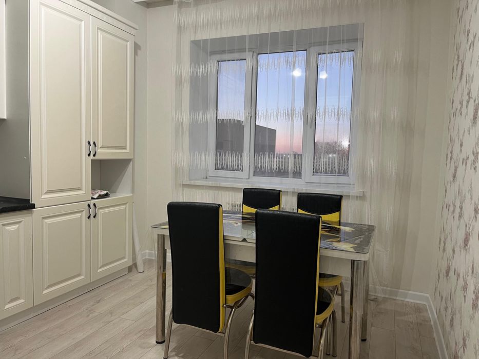 Сдаётся 2 - ком квартира на Батыс 2