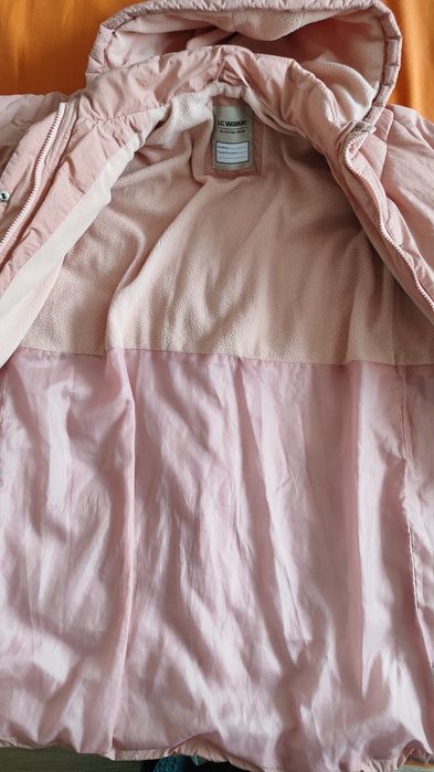 Пуховик на девочку ростом до 146 см