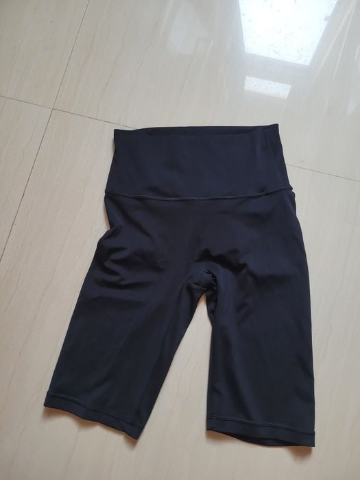 Спортни клинове и сутиен/бюстие