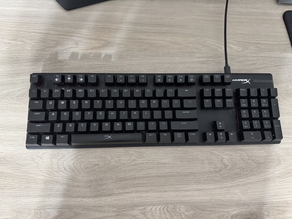 Tastatura mecanica gaming HyperX Alloy full numpad