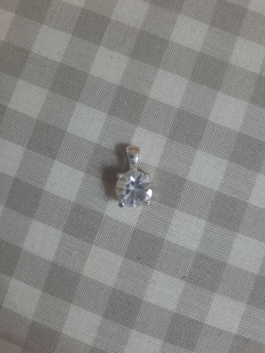 Продается подвеска на цепочку