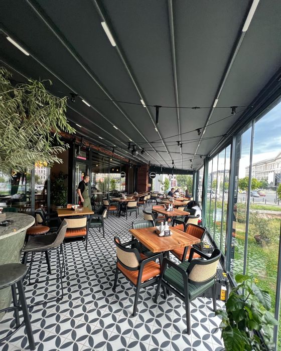 Pergola retractabila automata PRET PRODUCATOR