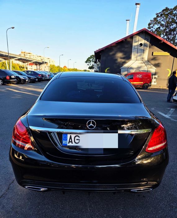 Vând Mercedes Benz C220 AMG