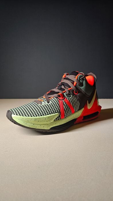 Кроссовки Nike LeBron witness 7