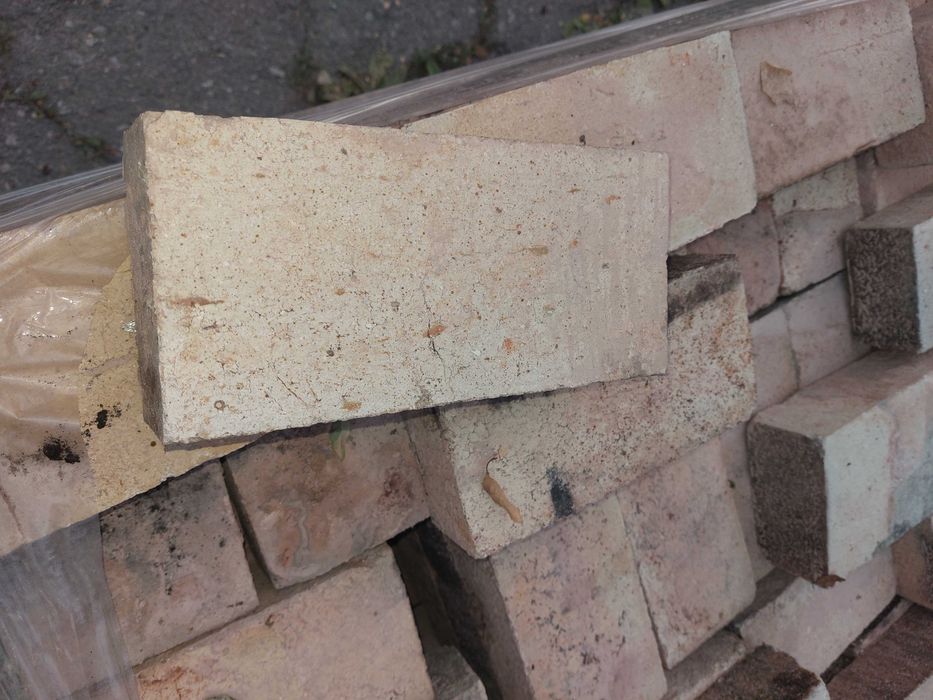 Огнеупорни Тухли